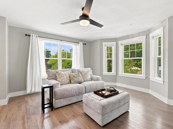 32 Charter Street #1, Exeter, NH 03833