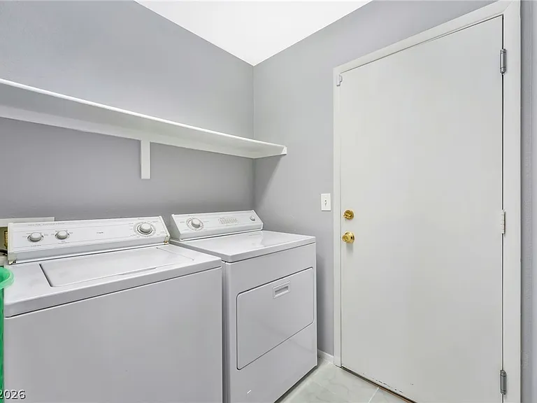 848 Angelus Oaks Dr — Photo 24