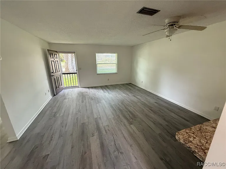 412 Tompkins St #4 — Photo 5