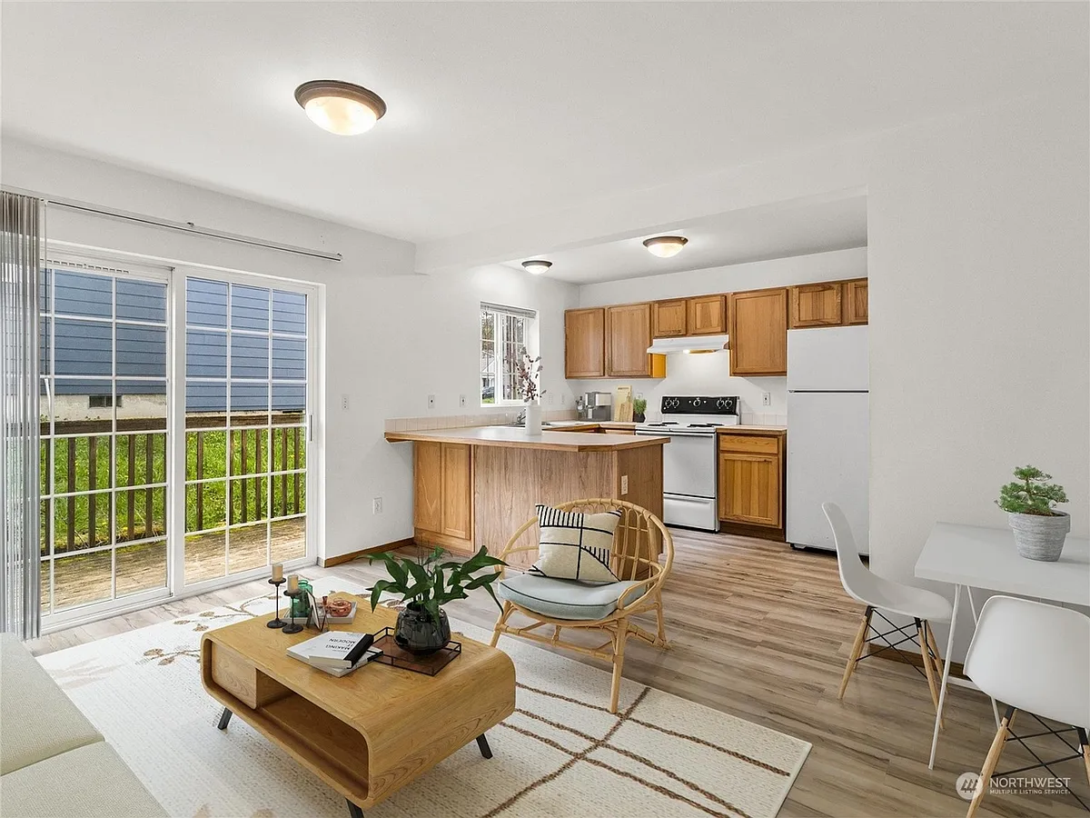 Building Photo - 2411 Conger Ave NW #A