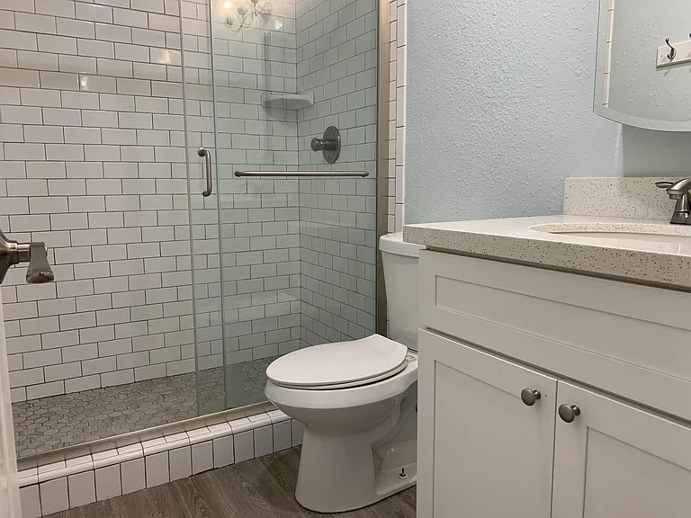 723 S Berthe Ave #6 — Photo 6