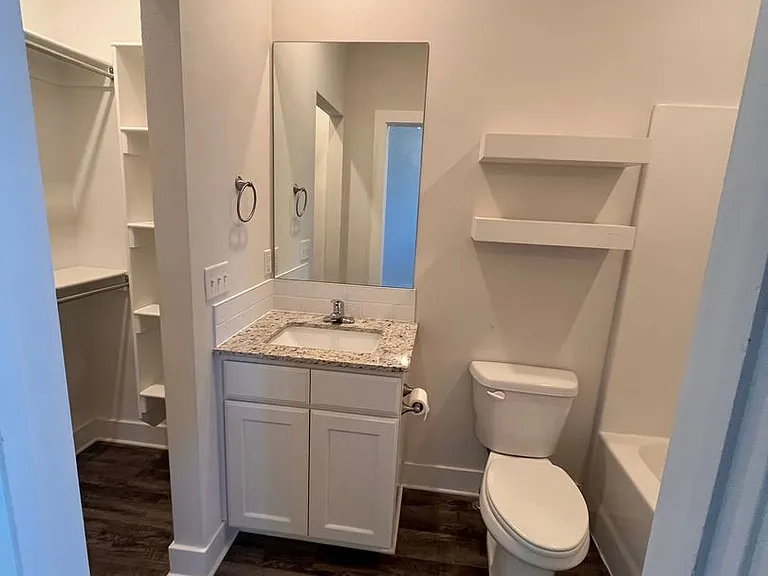 540 S Kickapoo Ave — Photo 33