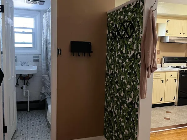 515 New Scotland Ave #4, Albany, NY 12208