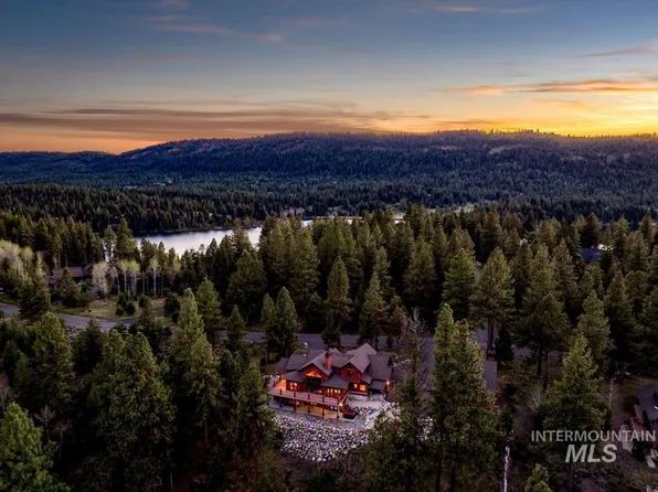 450 Blackhawk Lake Dr, McCall, ID 83638