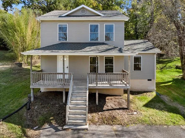 516 Sunrise Dr, Blacksburg, VA 24060