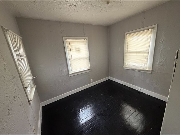5th image of 2957 Mackin Rd