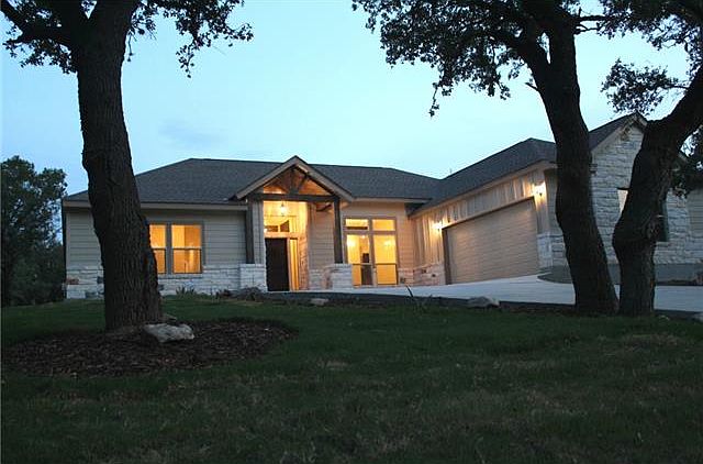 1st image of 401 Cowal Dr