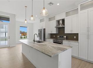 1017 Frank Whiteman Blvd, Naples, FL 34103