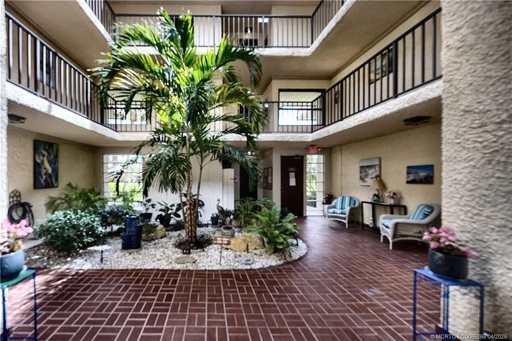 Building Photo - 1800 SE Saint Lucie Blvd #5-201