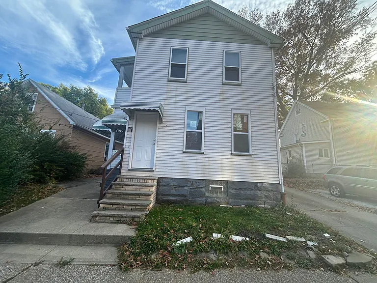 4019 Newark Ave — Photo 1
