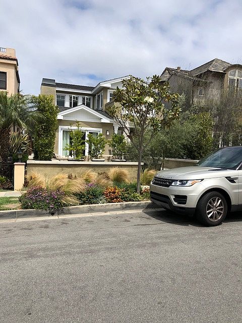 2nd image of 705 Larkspur Ave