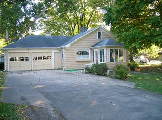 304 S Rosedale Ave, Aurora, IL 60506