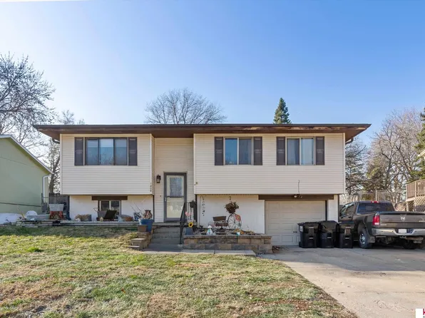 1406 James St, Plattsmouth, NE 68048