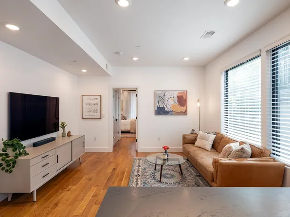 827 Pavonia Avenue image 3 of 11