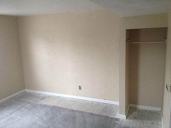 3rd image of 2122 Keystone Ave