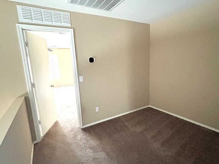 3174 W Carlos Ln — Photo 17