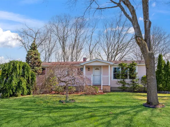 3 Longhorn Lane, East Setauket, NY 11733