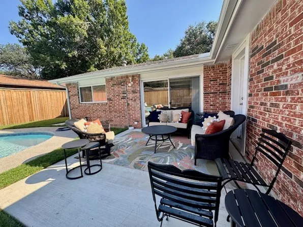 1405 Wind Cave Cir, Plano, TX 75023