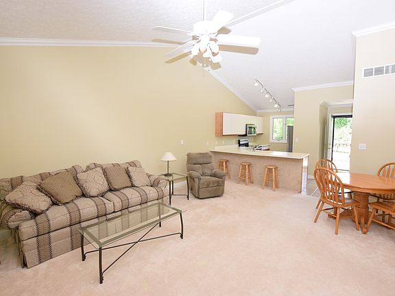 5th image of 1830 E Eagle Bay Dr