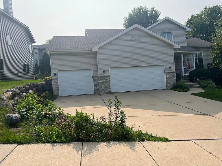 1507 Wimbleton Way — Photo 1