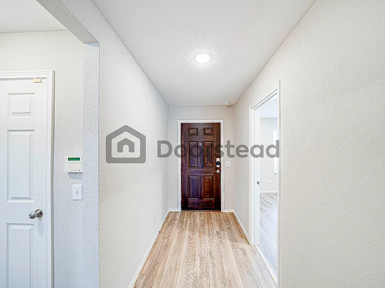 3008 Lakewood Ln — Photo 18