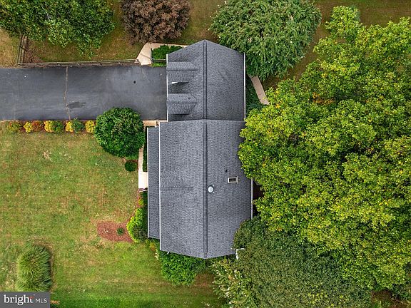 4th image of 7823 Bethany Ln