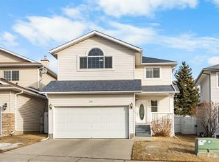 36 S Arbour Wood Cres NW, Calgary, AB T3G 4A9