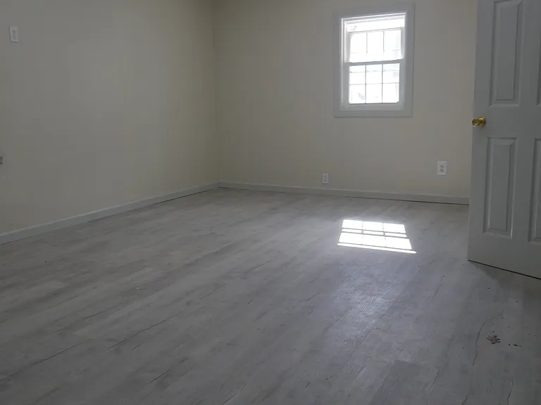 268 Gansevoort Blvd — Photo 16