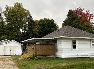 15 Morgan Rd, Galva, IL 61434