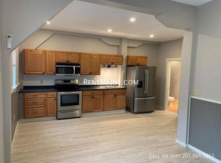 38 Railroad St APT 4, Clinton, ME 04927