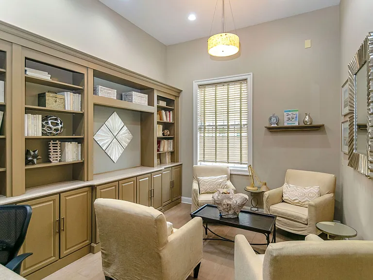 Spring Creek Apartments — Photo 2