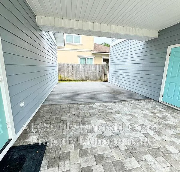 722 Kelly St — Photo 56