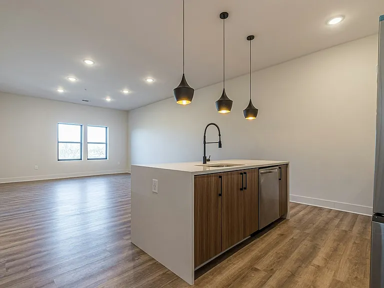 112 Rogers St NE #601 — Photo 8