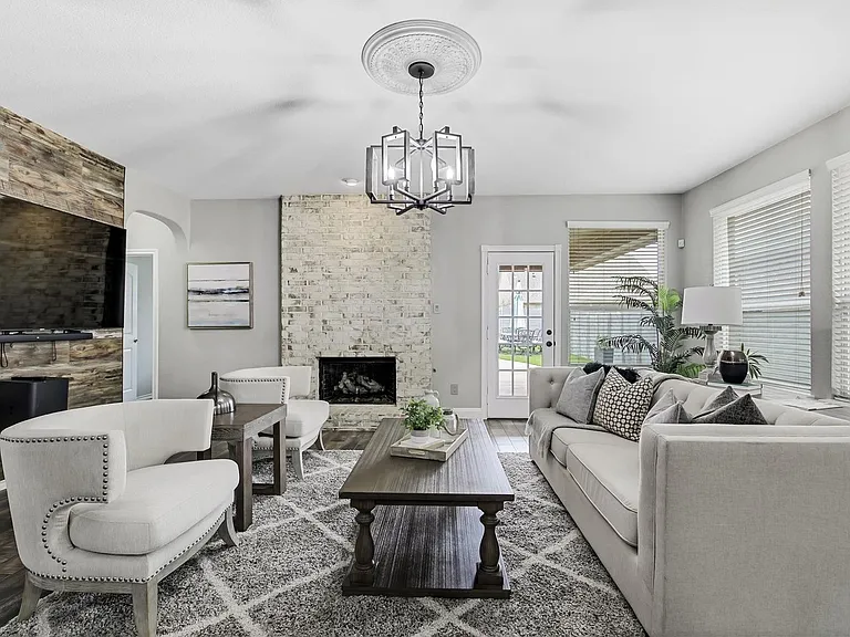 1708 Cole Ln — Photo 8