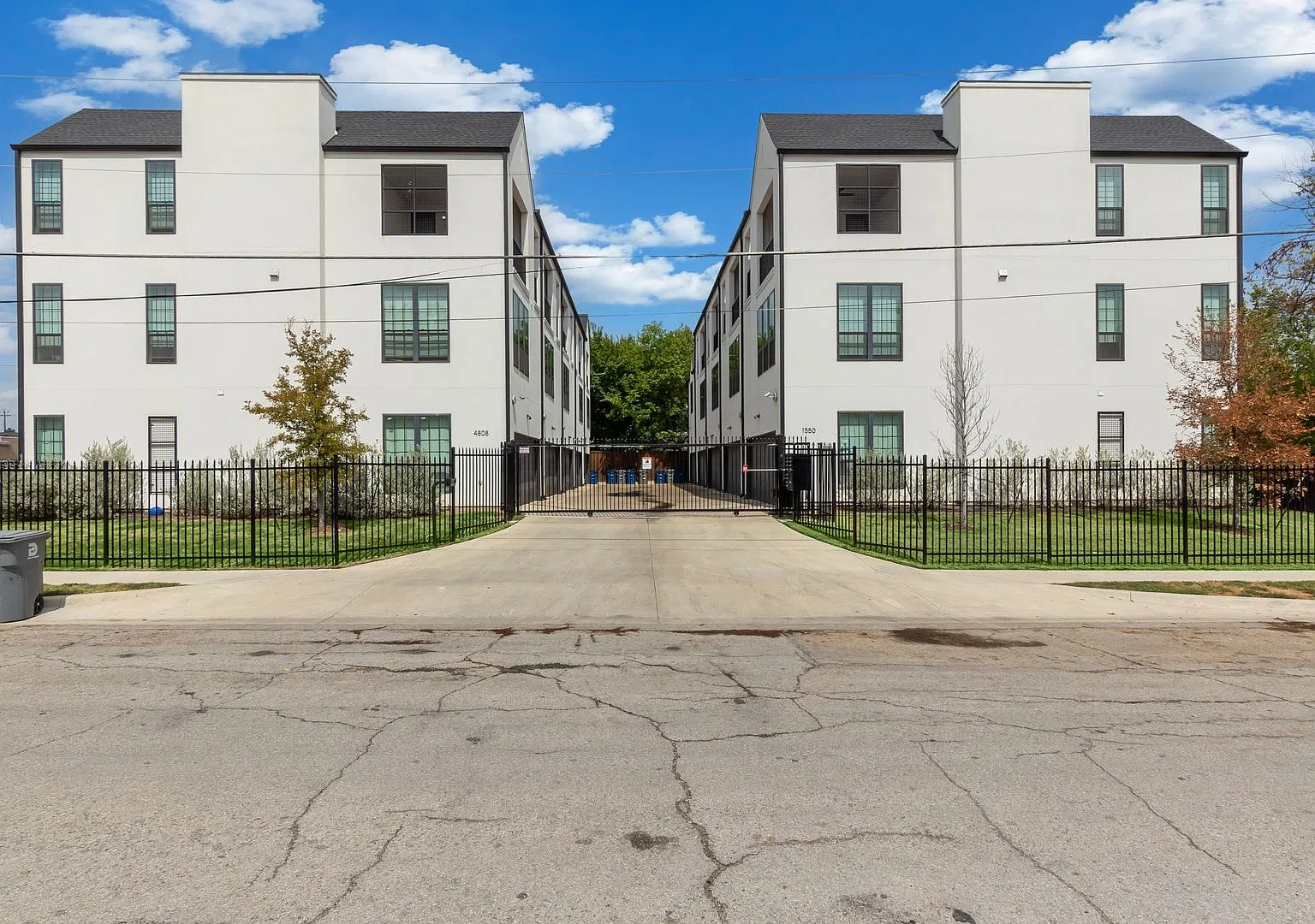 4808 San Jacinto Street — Photo 4