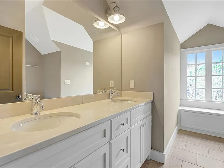 10559 Serenbe Ln — Photo 42
