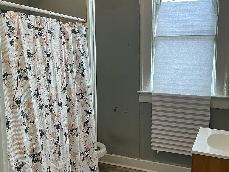 306 E North St #1 — Photo 8