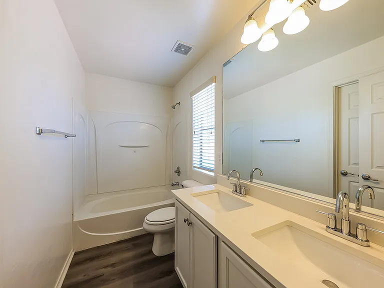 14180 W Country Gables Dr — Photo 16