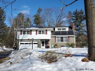 2509 Hilltop Rd, Niskayuna, NY 12309