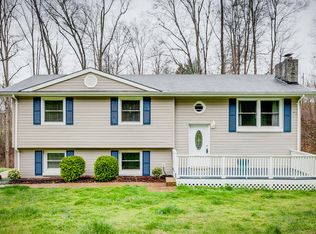 1221 Glencliff Dr, Kingsport, TN 37663