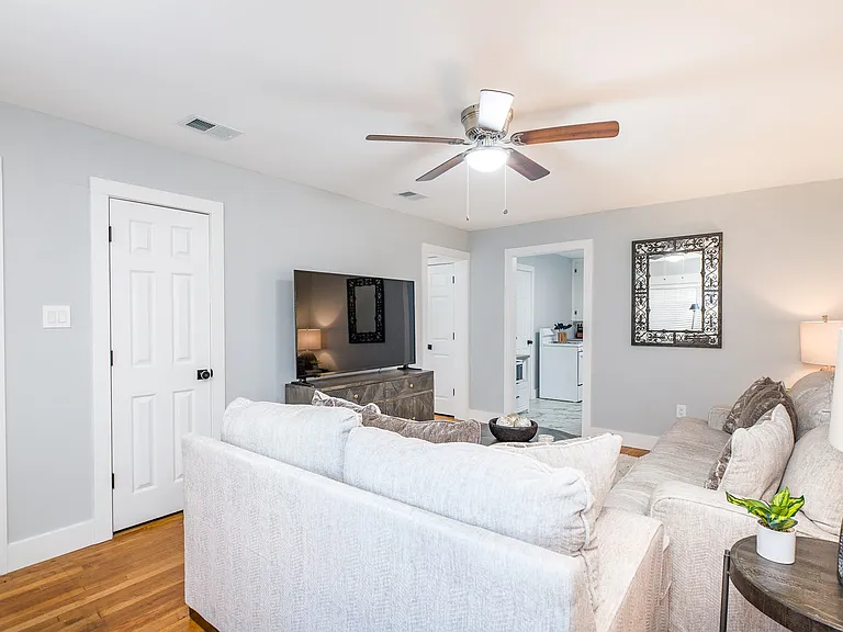 2941 Gossett Dr #B — Photo 8