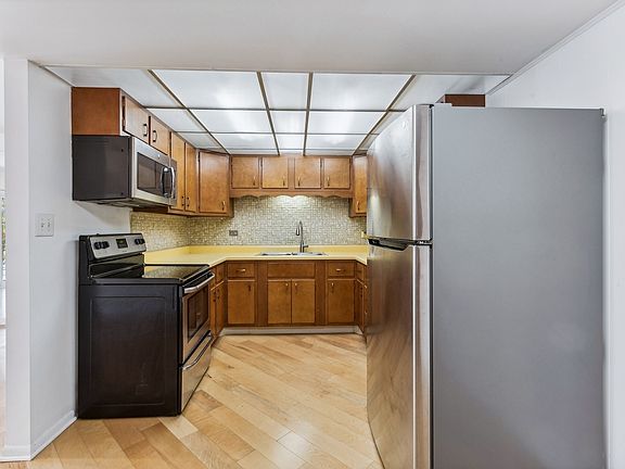 5th image of 2800 Maple Ave APT 5C