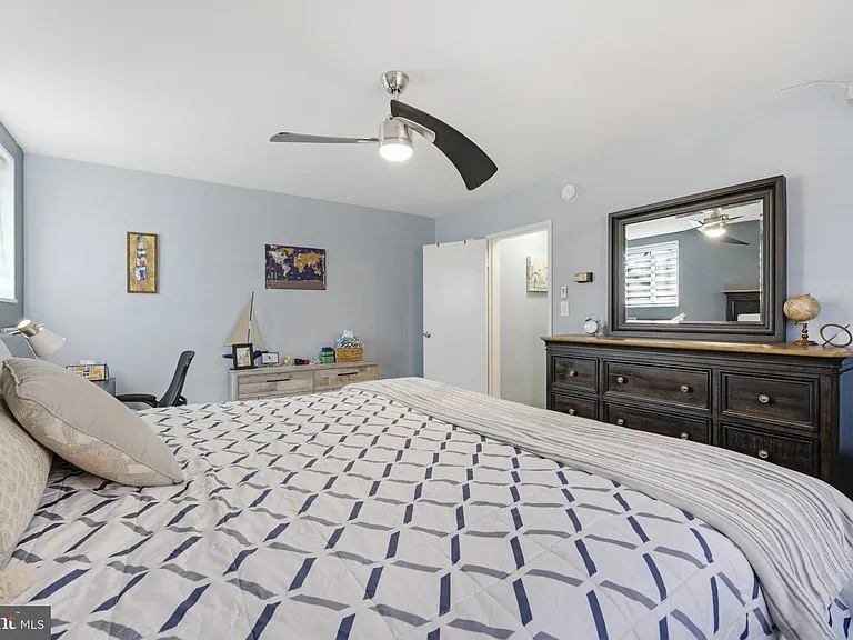 5112 Macarthur Blvd NW #209 — Photo 14