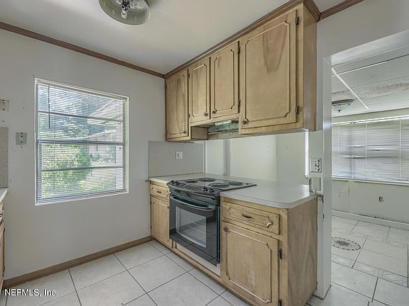 2nd image of 5529 River Forest Dr
