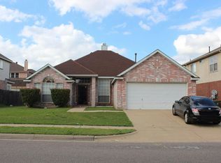103 Milton Dr, Arlington, TX 76002