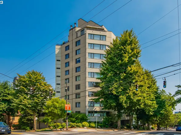 2245 SW Park Pl Unit 4C, Portland, OR 97205