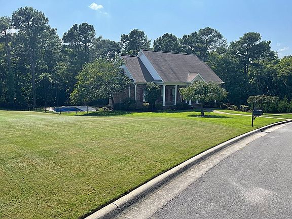 5th image of 1674 Saint Andrews Dr