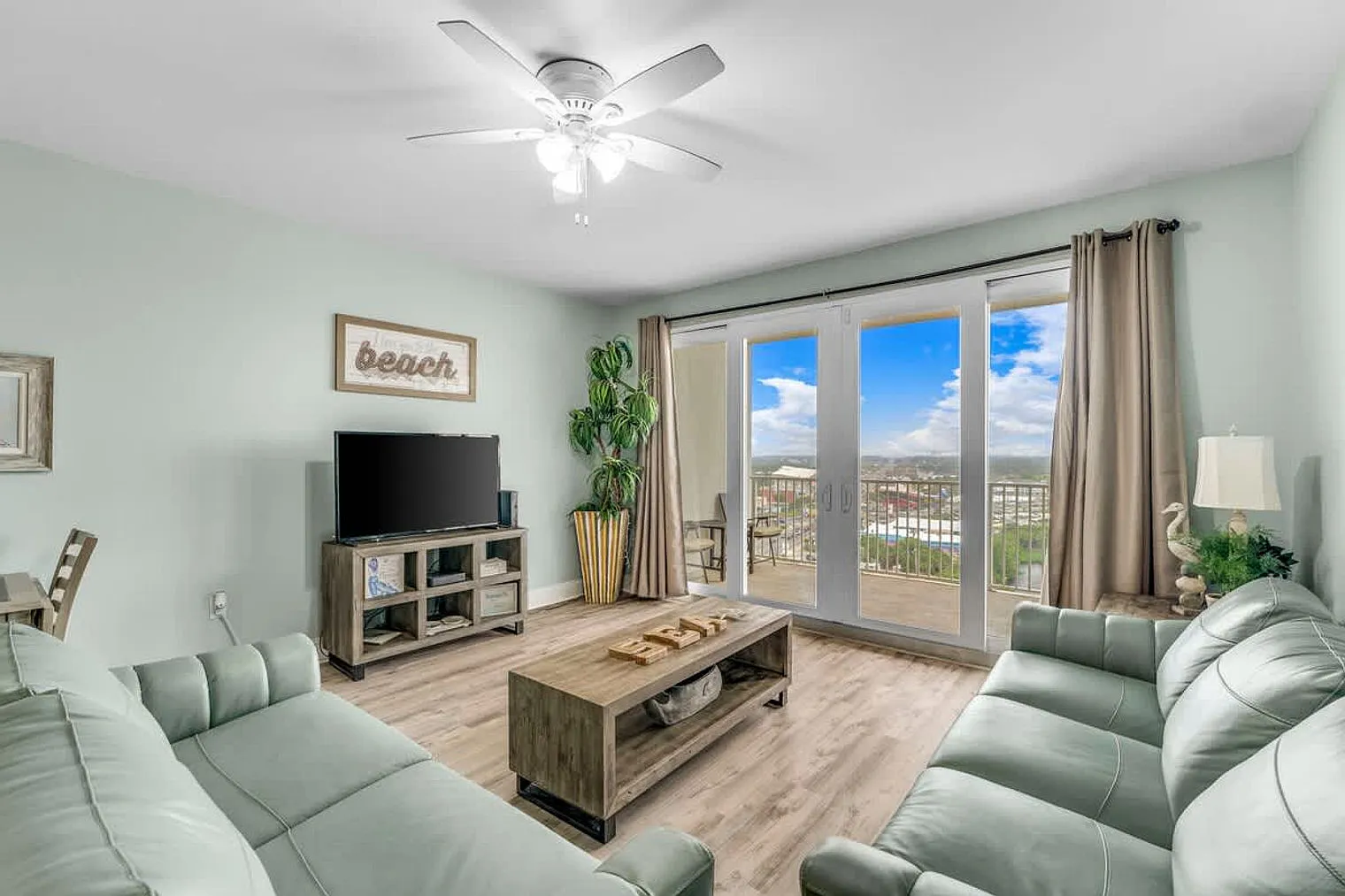 2 bed, 2.0 bath, 1259 sqft, $1,518 — Photo 4