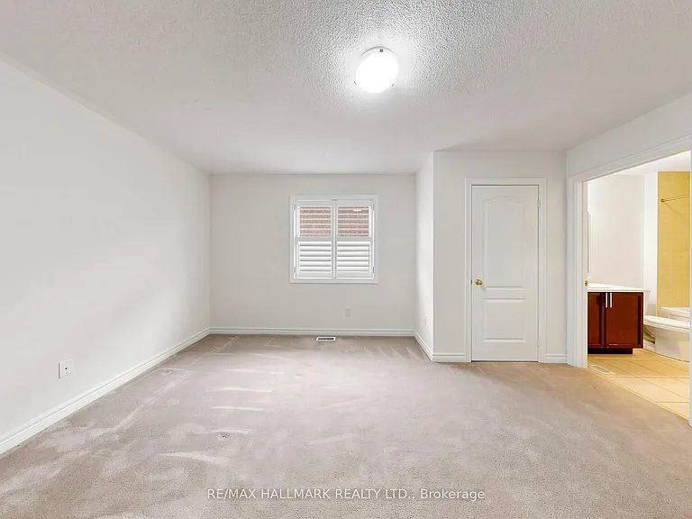 72 Middlecote Dr — Photo 42