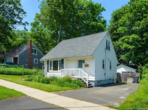 695 Reid St, Fredericton, NB E3B 3V6